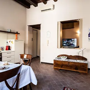 https://feelgood-siracusa-apartments-floreale.sicilyhotelsitaly.net