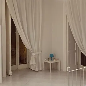https://napule.hotels-amalfi.com